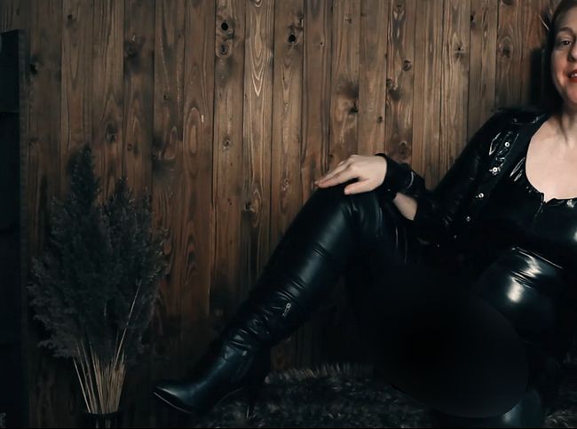 little-nicky's Porno Video: Pralle Kurven in Lack & Leder - lec* meinen ars** (1)