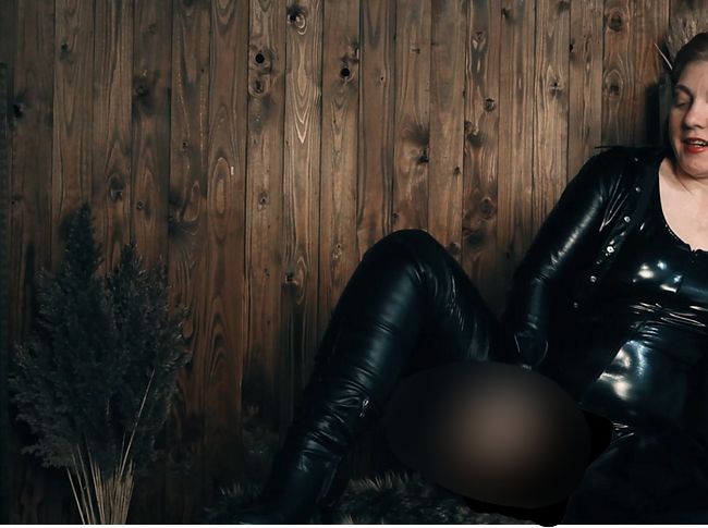 little-nicky's Porno Video: Pralle Kurven in Lack & Leder - Meine fo**e will mehr (2)